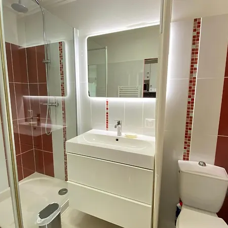 06bh - Beautiful Seafront Apartamento *